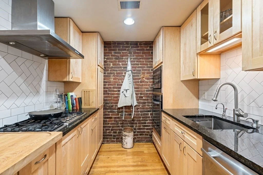 2 bed, 1 bath apartment for rent at 39 Worcester Sq Unit 5 PH, South End — photo 5 of 22