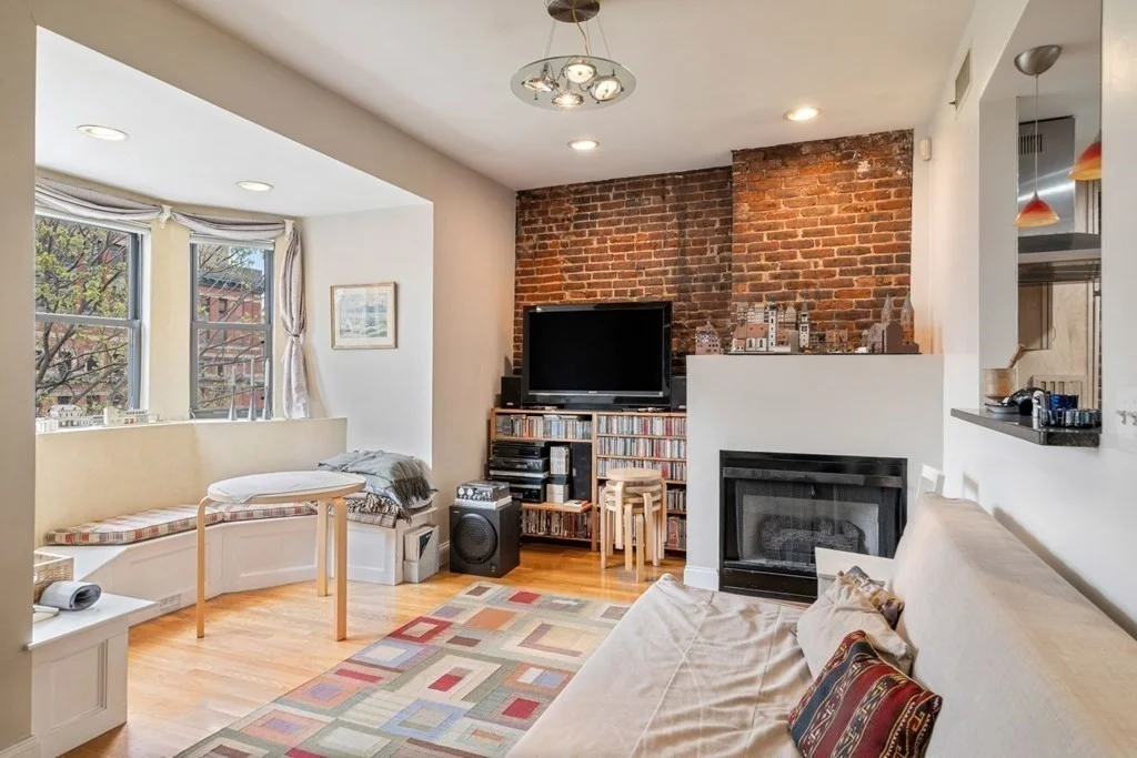 2 bed, 1 bath apartment for rent at 39 Worcester Sq Unit 5 PH, South End — photo 2 of 22