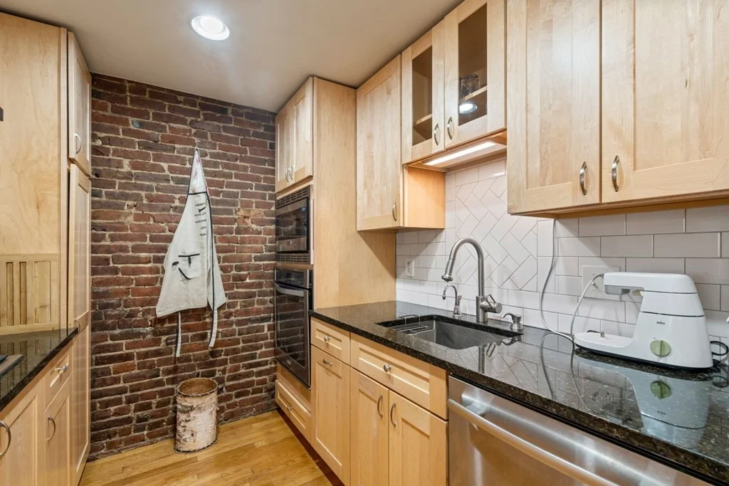 2 bed, 1 bath apartment for rent at 39 Worcester Sq Unit 5 PH, South End — photo 8 of 22