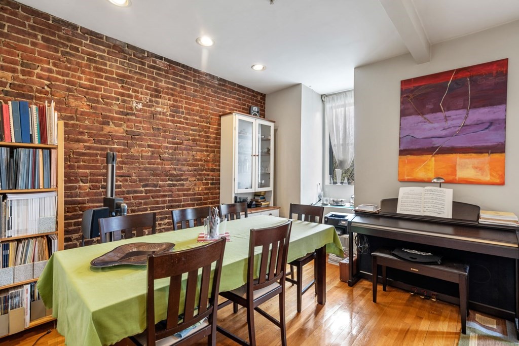 2 bed, 1 bath apartment for rent at 39 Worcester Sq Unit 5, South End — photo 3 of 22