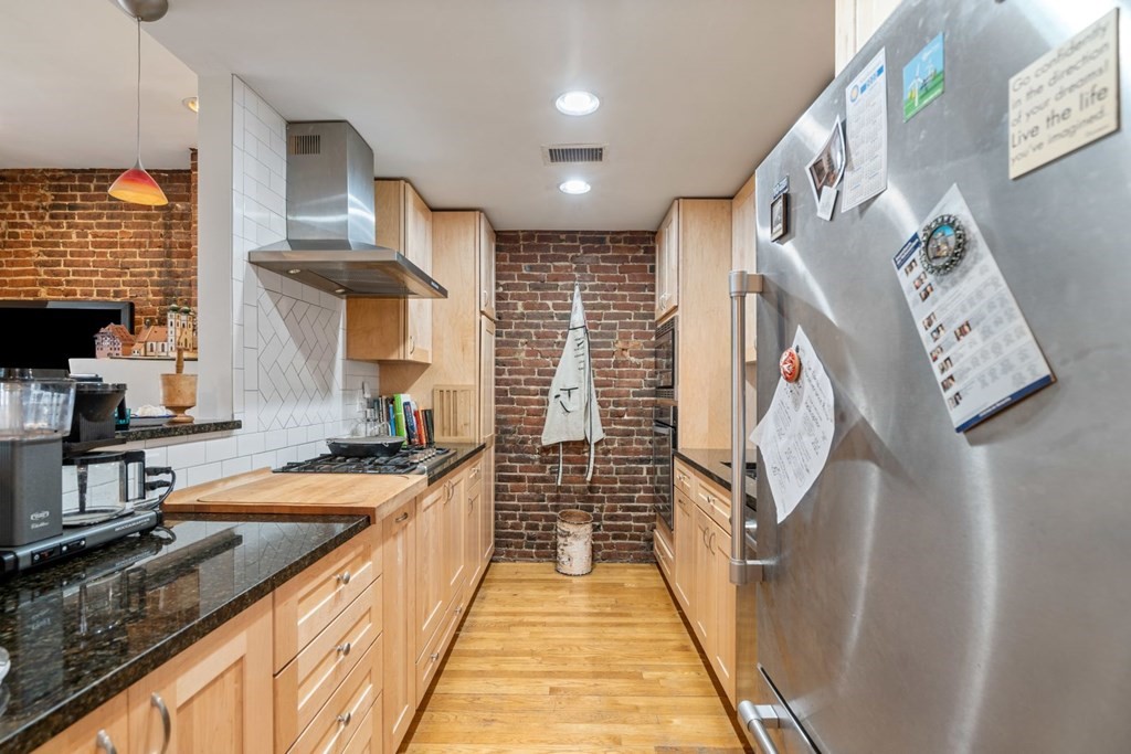 2 bed, 1 bath apartment for rent at 39 Worcester Sq Unit 5, South End — photo 5 of 22