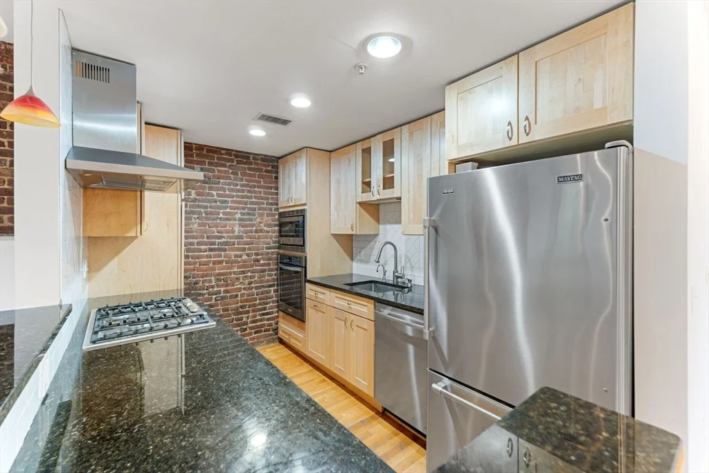 2 bed, 1 bath apartment for rent at 39 Worcester Sq Unit PH 5, South End — photo 7 of 20