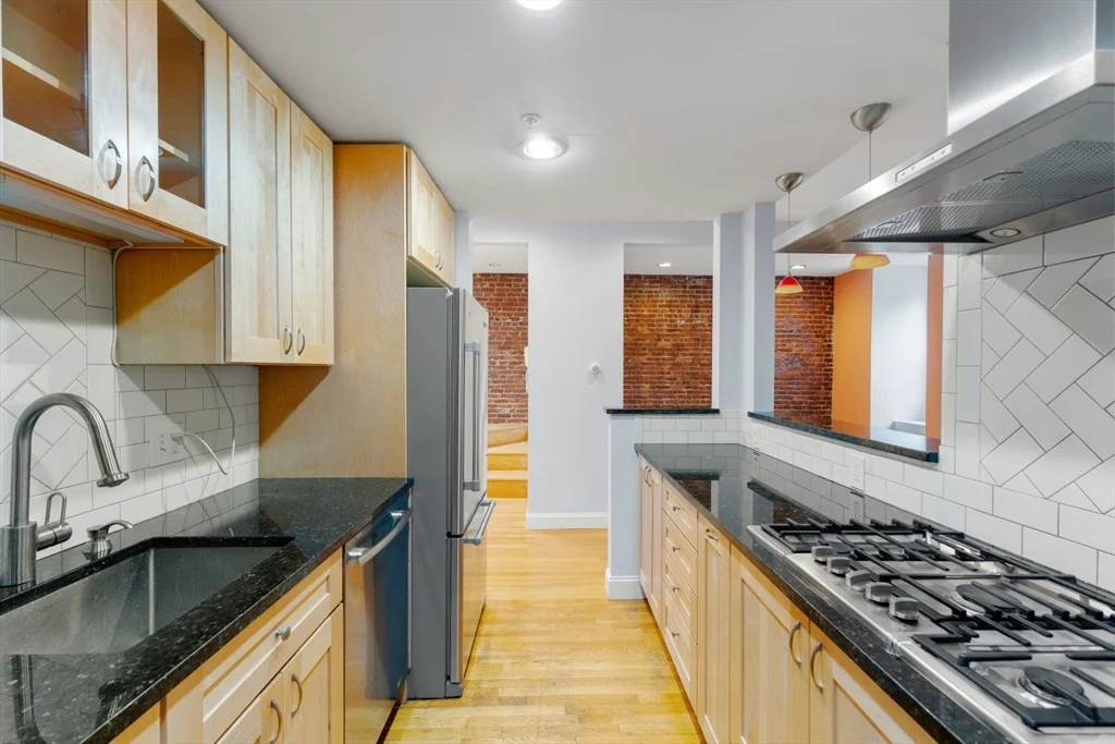 2 bed, 1 bath apartment for rent at 39 Worcester Sq Unit PH 5, South End — photo 9 of 20