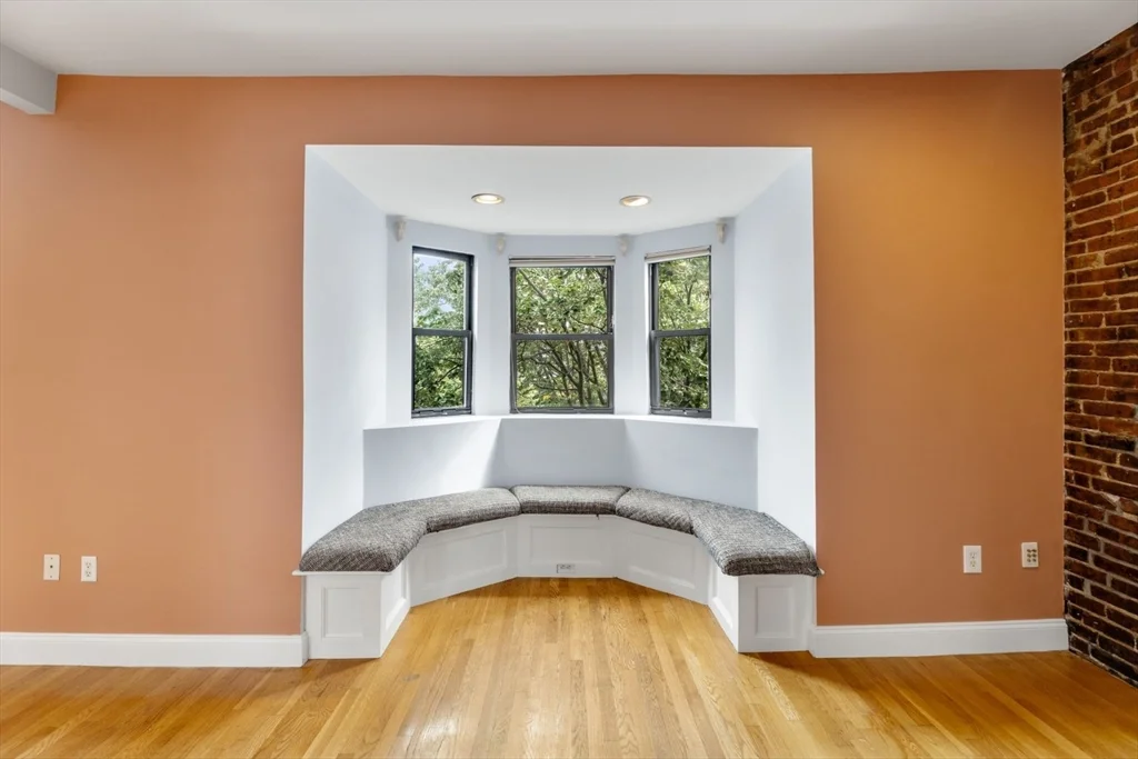 2 bed, 1 bath apartment for rent at 39 Worcester Sq Unit PH 5, South End — photo 3 of 20