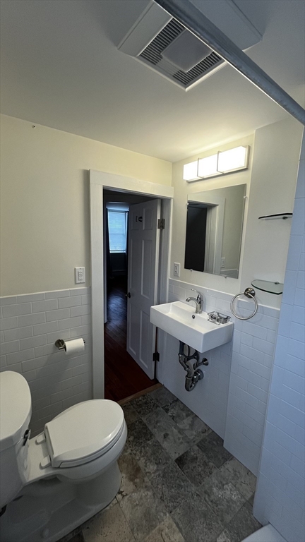 2 bed, 1 bath apartment for rent at 39 Wyoming Ave Unit 3, Malden — photo 12 of 17