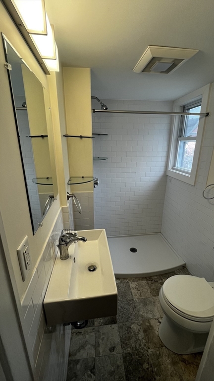 2 bed, 1 bath apartment for rent at 39 Wyoming Ave Unit 3, Malden — photo 11 of 17