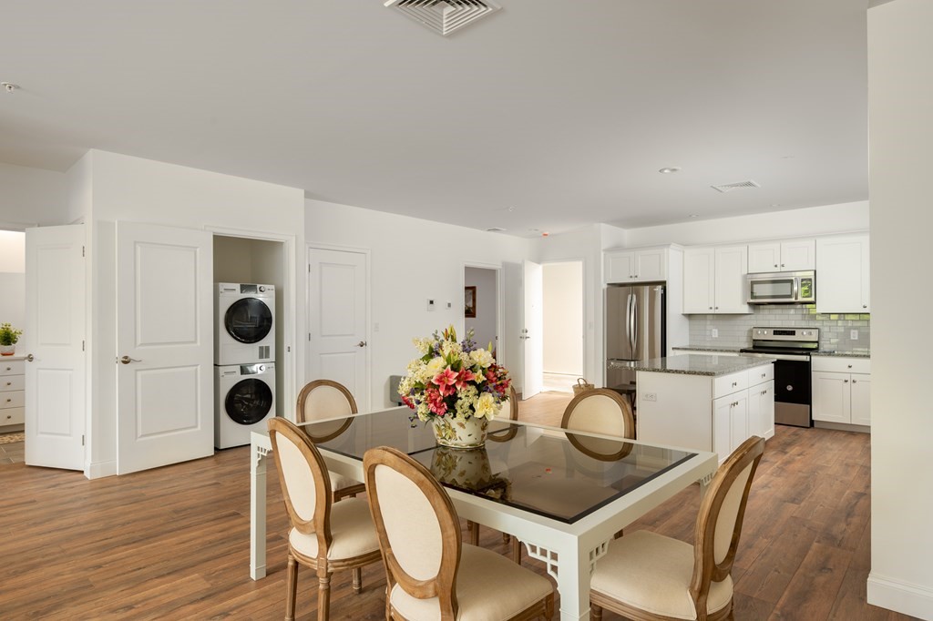 1 bed, 1 bath apartment for rent at 390 Chief Justice Cushing Hwy Unit 215, Cohasset — photo 8 of 16