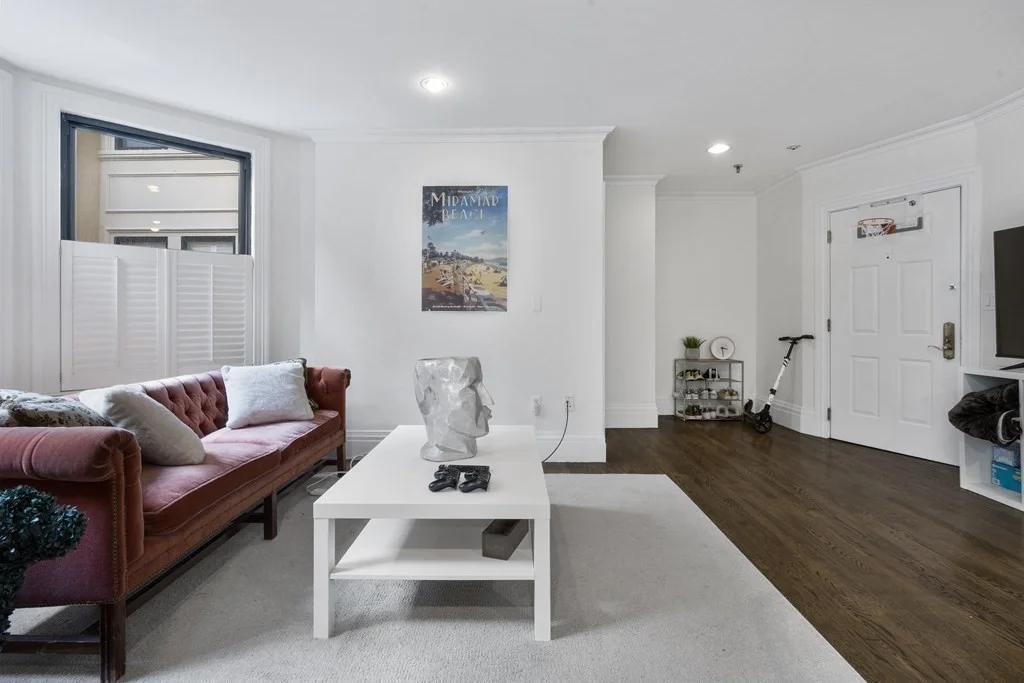 2 bed, 1 bath apartment for rent at 390 Commonwealth Ave Unit 205, Back Bay — photo 3 of 17
