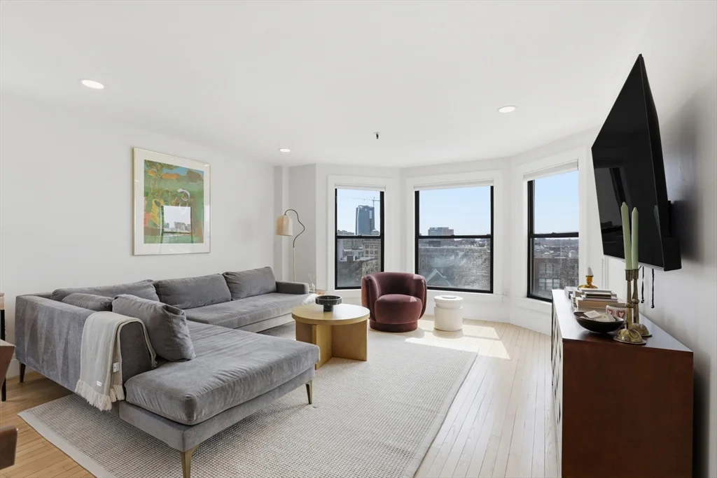 2 bed, 1 bath apartment for rent at 390 Commonwealth Ave Unit 801, Back Bay — photo 2 of 17