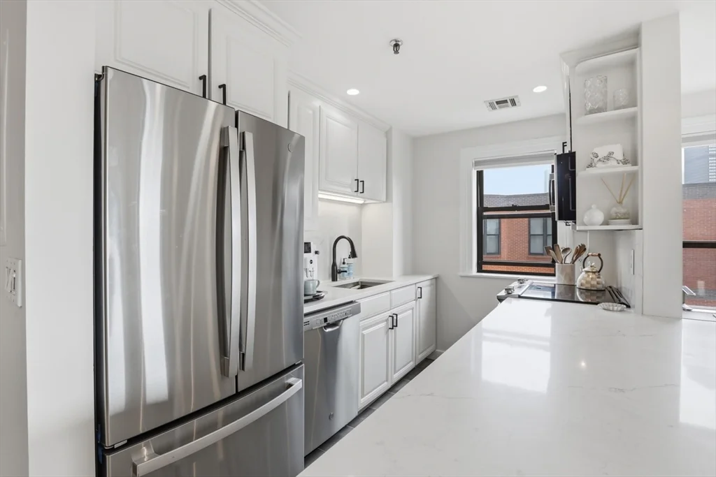 2 bed, 1 bath apartment for rent at 390 Commonwealth Ave Unit 801, Back Bay — photo 7 of 17