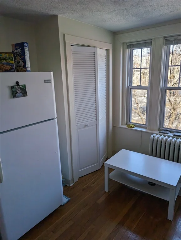 1 bed, 1 bath apartment for rent at 390 Fellsway West Unit 5A, North Medford — photo 3 of 7