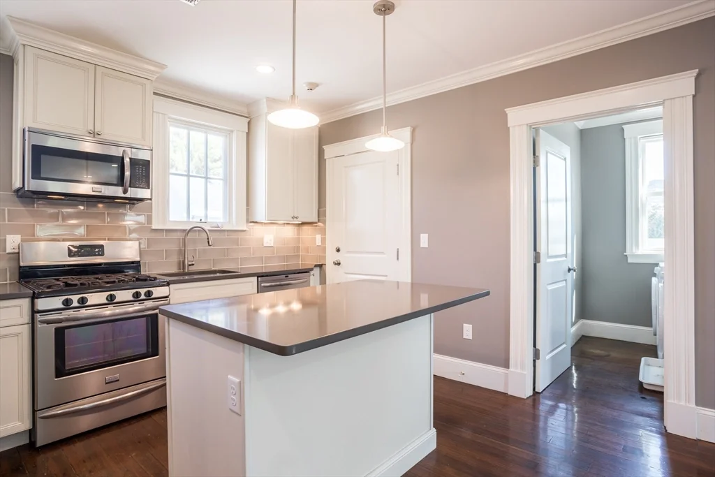 2 bed, 1 bath apartment for rent at 390 Langley Rd Unit 1, Newton Center — photo 3 of 17