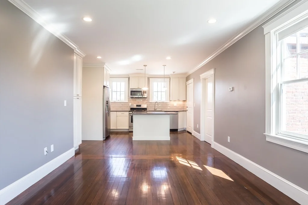 2 bed, 1 bath apartment for rent at 390 Langley Rd Unit 1, Newton Center — photo 5 of 17
