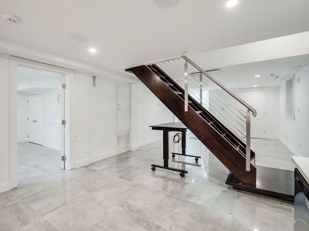 2 bed, 1 bath apartment for rent at 390 Medford St Unit 1, Winter Hill — photo 4 of 16