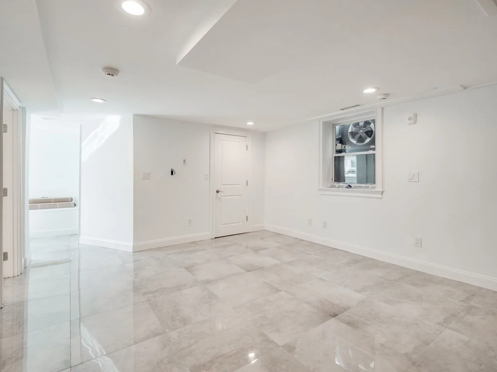 2 bed, 1 bath apartment for rent at 390 Medford St Unit 1, Winter Hill — photo 10 of 16
