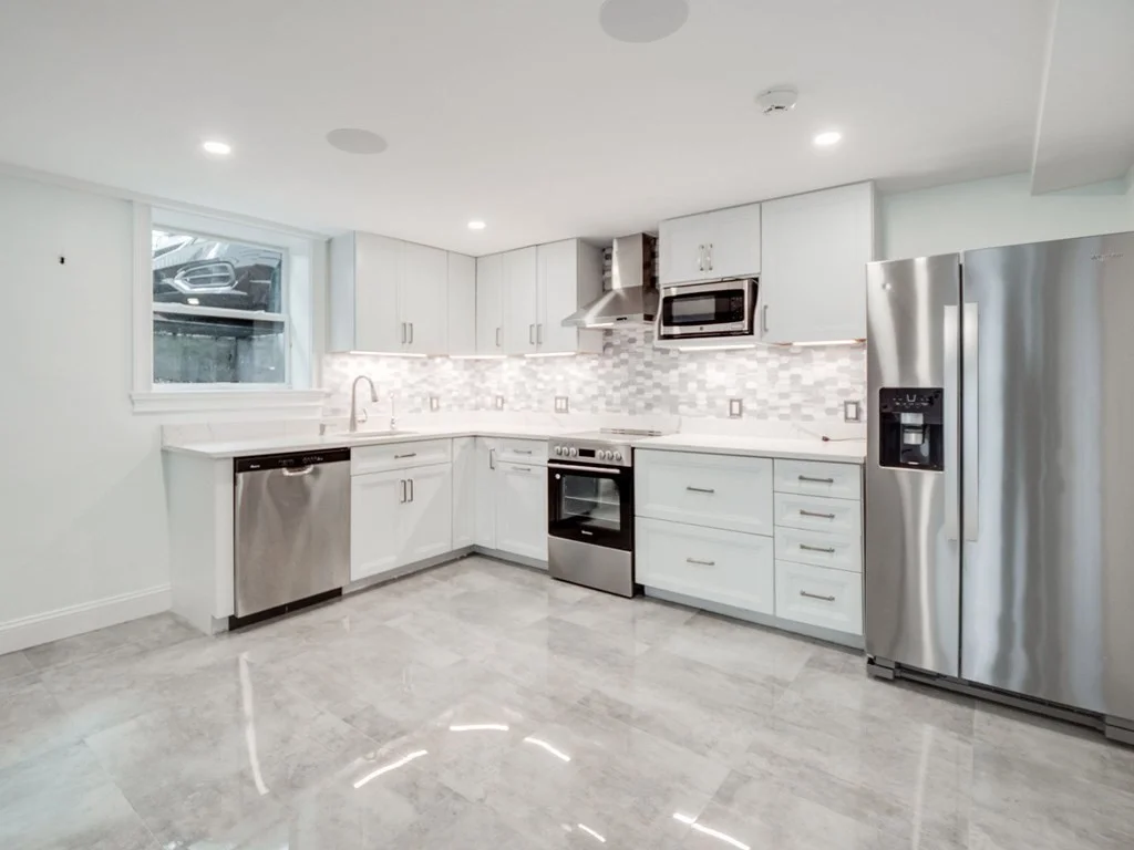2 bed, 1 bath apartment for rent at 390 Medford St Unit 1, Winter Hill