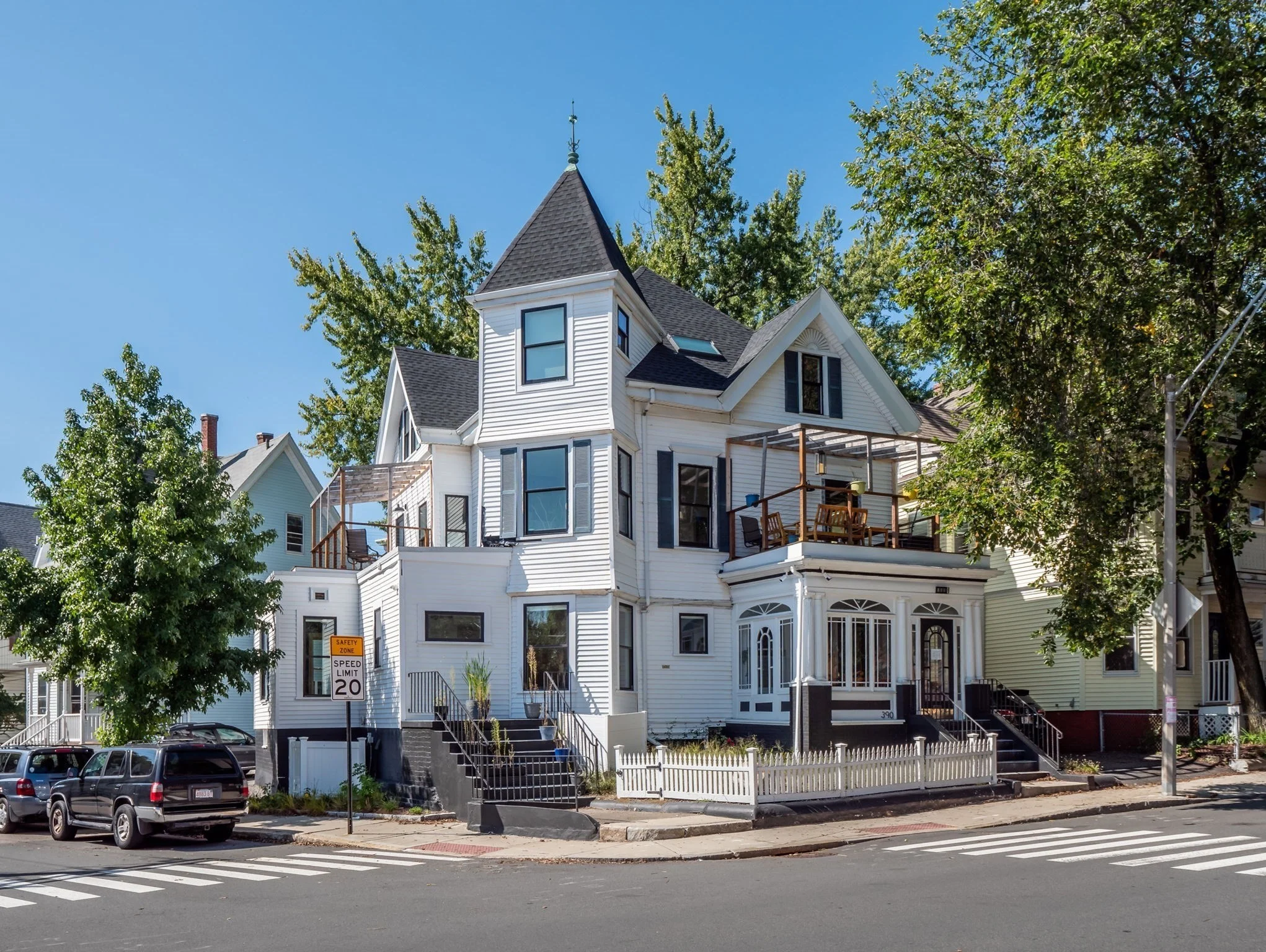 2 bed, 2 bath apartment for rent at 390 Medford St Unit 1A, Winter Hill — photo 1 of 26