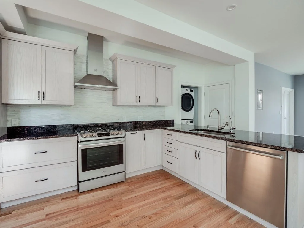 2 bed, 2 bath apartment for rent at 390 Medford St Unit 2, Winter Hill — photo 2 of 27