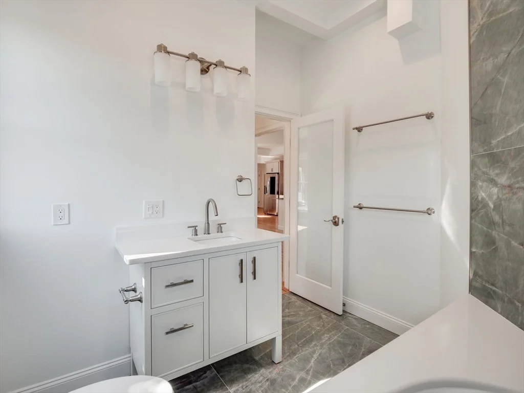 2 bed, 2 bath apartment for rent at 390 Medford St Unit 2, Winter Hill — photo 15 of 27