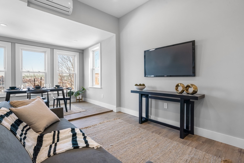 2 bed, 1.5 bath apartment for rent at 390 Meridian St Unit 1, Central Square — photo 6 of 23