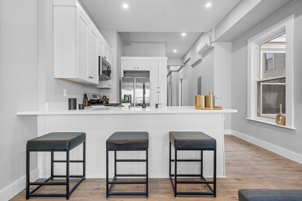 2 bed, 1 bath apartment for rent at 390 Meridian St Unit 2, Central Square — photo 6 of 30