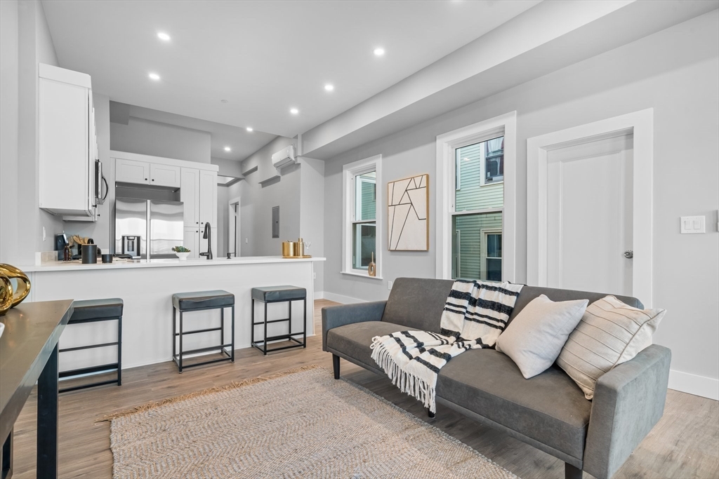 2 bed, 1 bath apartment for rent at 390 Meridian St Unit 2, Central Square — photo 5 of 30