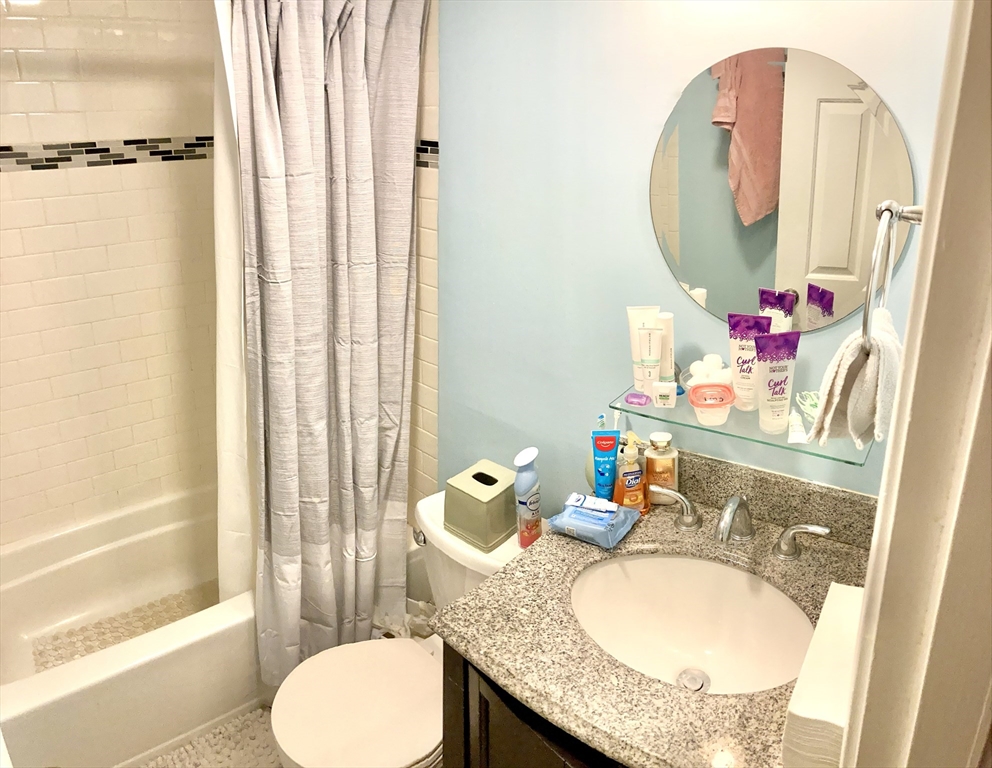 1 bed, 1 bath apartment for rent at 390 Riverway Unit 17, Fenway — photo 7 of 7
