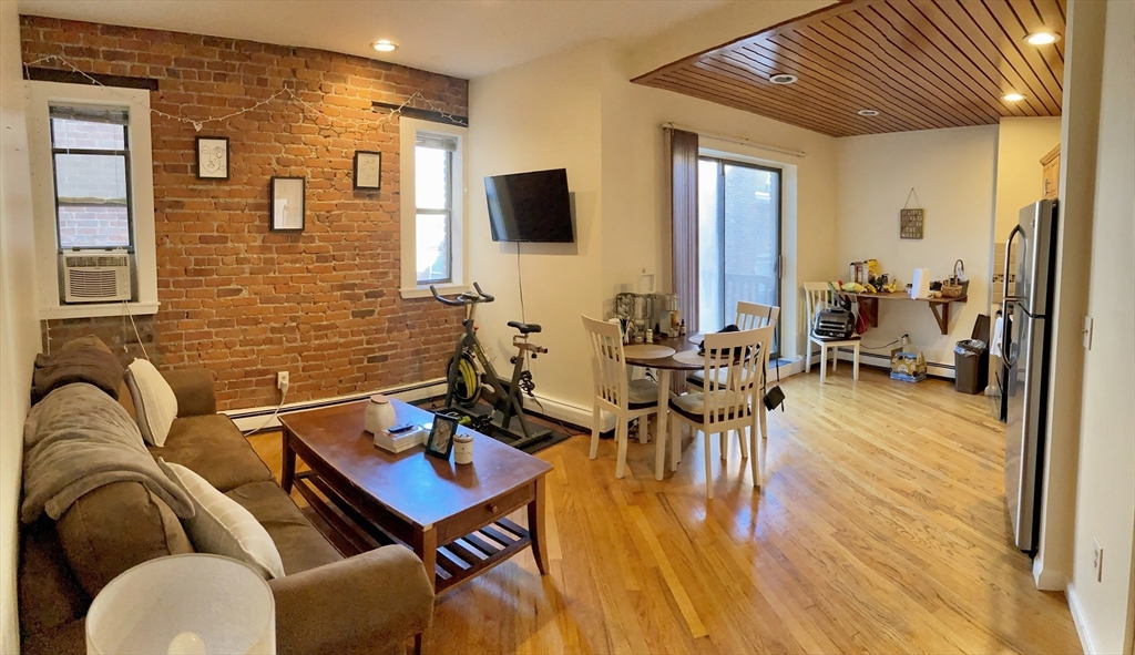 1 bed, 1 bath apartment for rent at 390 Riverway Unit 17, Fenway — photo 1 of 7