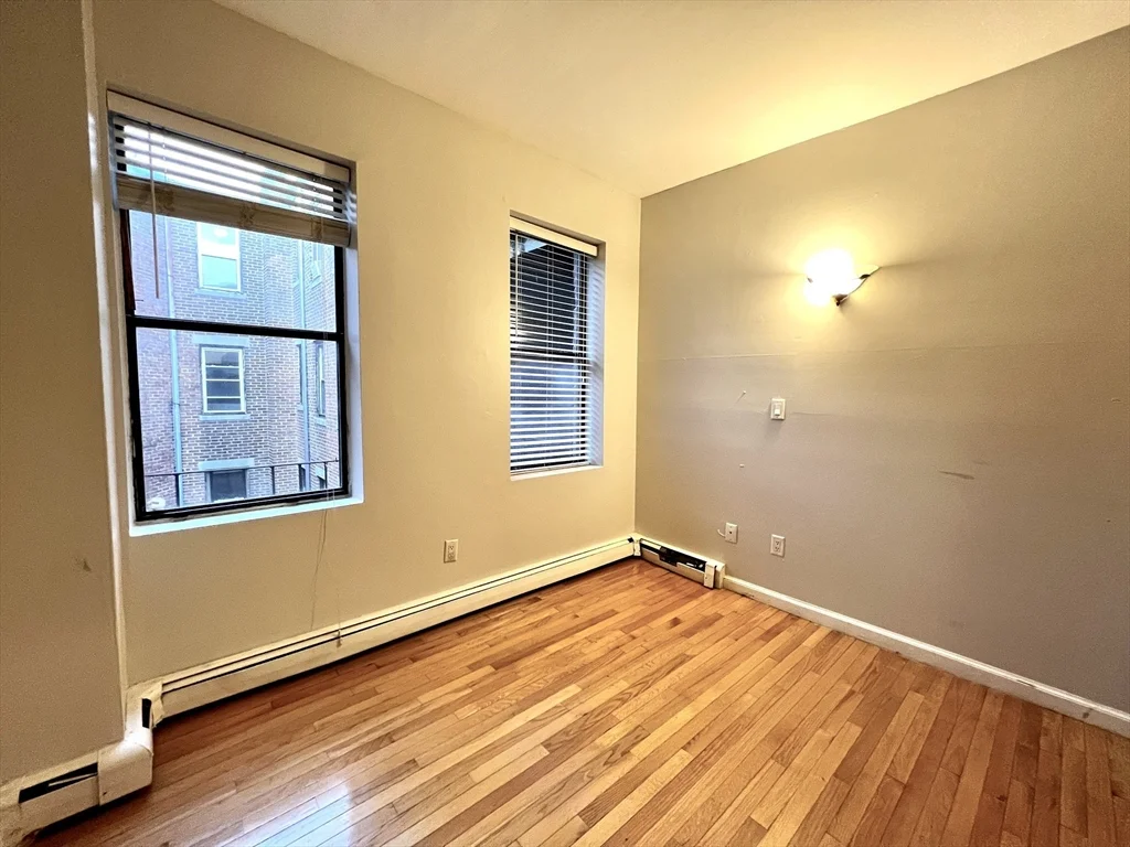 1 bed, 1 bath apartment for rent at 390 Riverway Unit 18, Coolidge Corner — photo 3 of 7