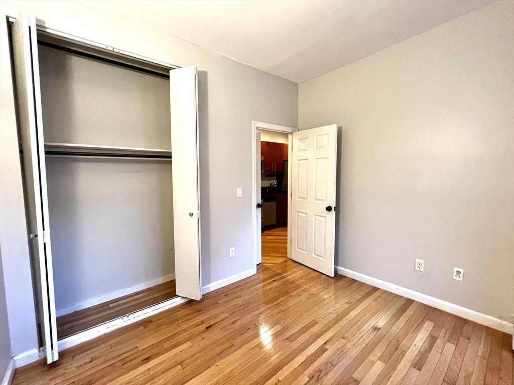 1 bed, 1 bath apartment for rent at 390 Riverway Unit 18, Coolidge Corner — photo 4 of 7