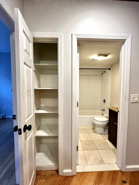 1 bed, 1 bath apartment for rent at 390 Riverway Unit 18, Coolidge Corner — photo 6 of 7