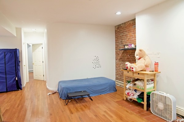 2 bed, 1 bath apartment for rent at 390 Riverway Unit 2, Mission Hill — photo 3 of 9