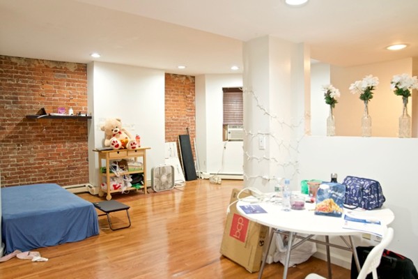 2 bed, 1 bath apartment for rent at 390 Riverway Unit 2, Mission Hill — photo 2 of 9