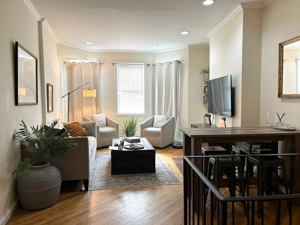 2 bed, 2 bath apartment for rent at 390 Riverway Unit 8, Coolidge Corner — photo 1 of 7