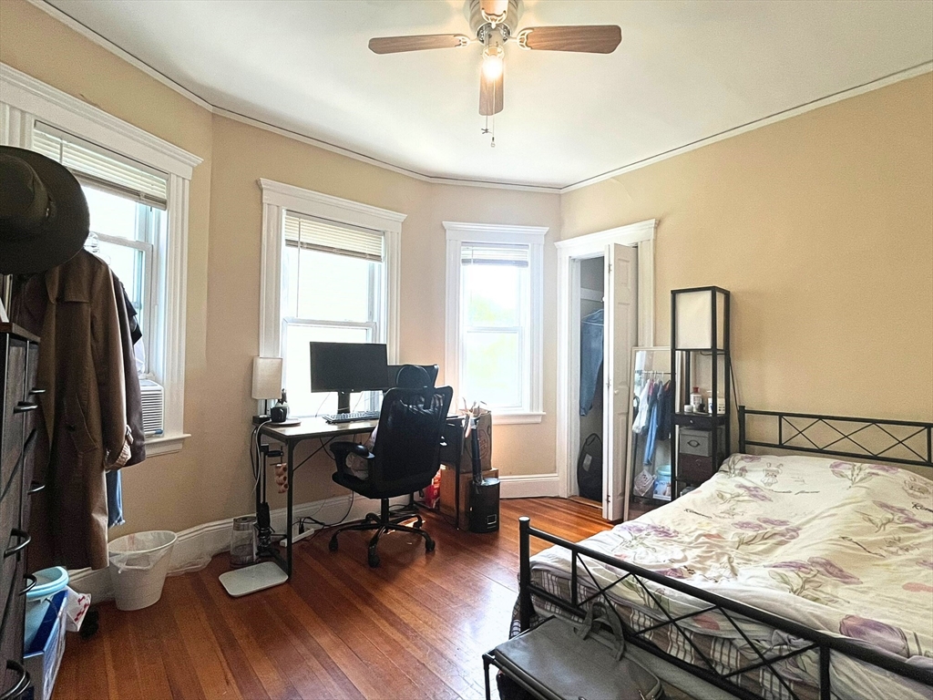 3 bed, 1 bath apartment for rent at 3907 Washington St Unit 2, Jamaica Plain — photo 5 of 36