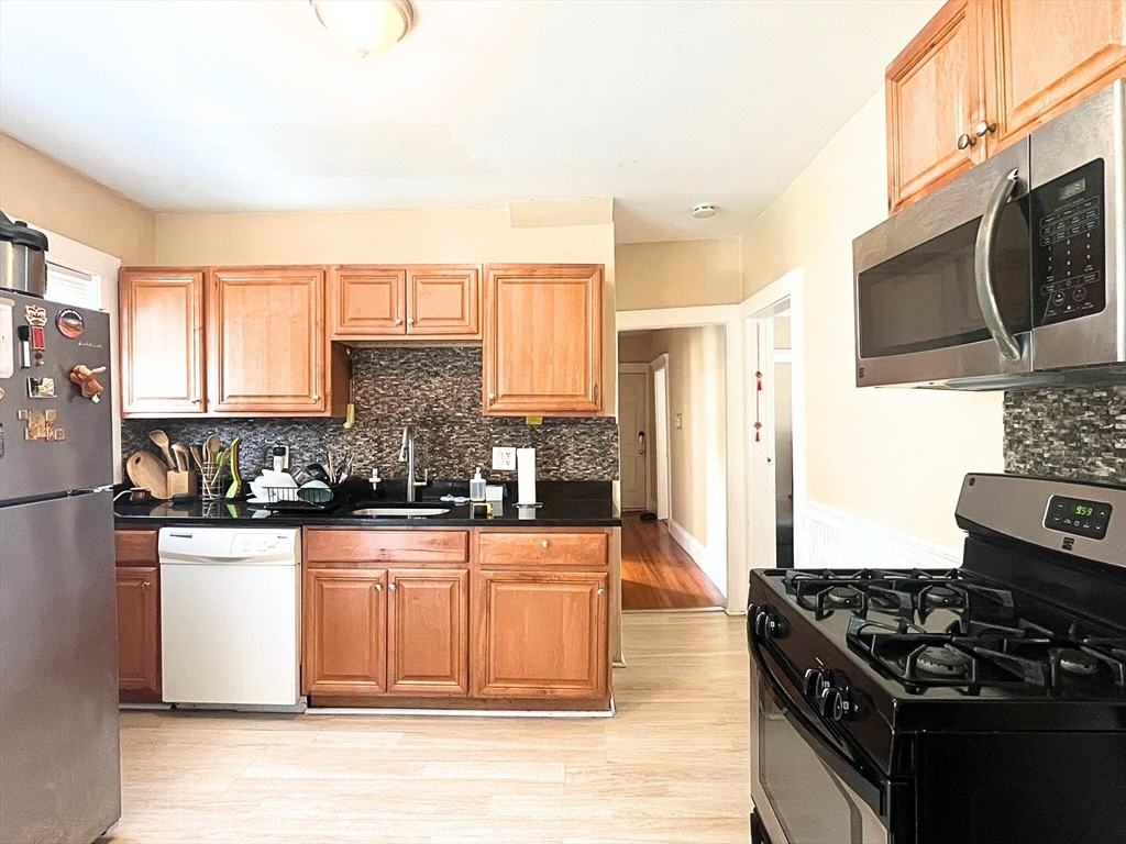 3 bed, 1 bath apartment for rent at 3907 Washington St Unit 2, Jamaica Plain — photo 20 of 36