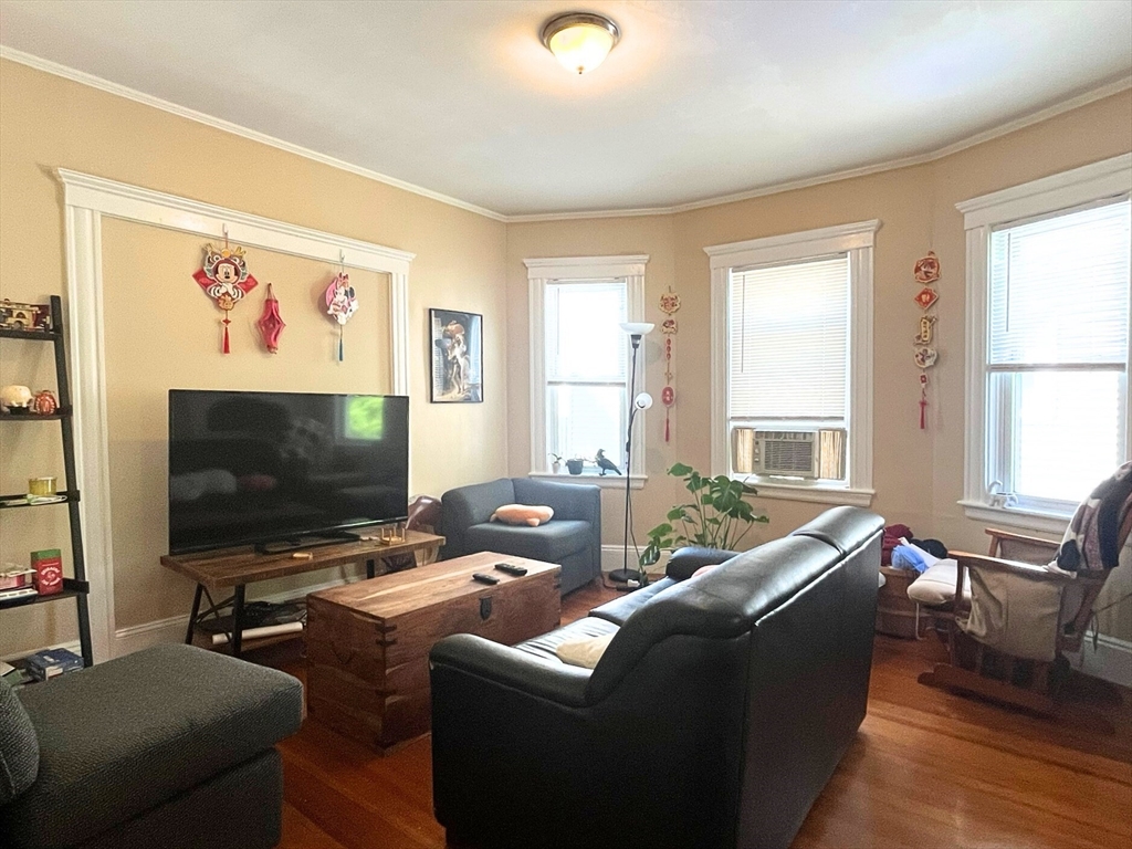 3 bed, 1 bath apartment for rent at 3907 Washington St Unit 2, Jamaica Plain — photo 11 of 36