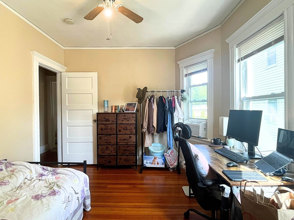 3 bed, 1 bath apartment for rent at 3907 Washington St Unit 2, Jamaica Plain — photo 6 of 36
