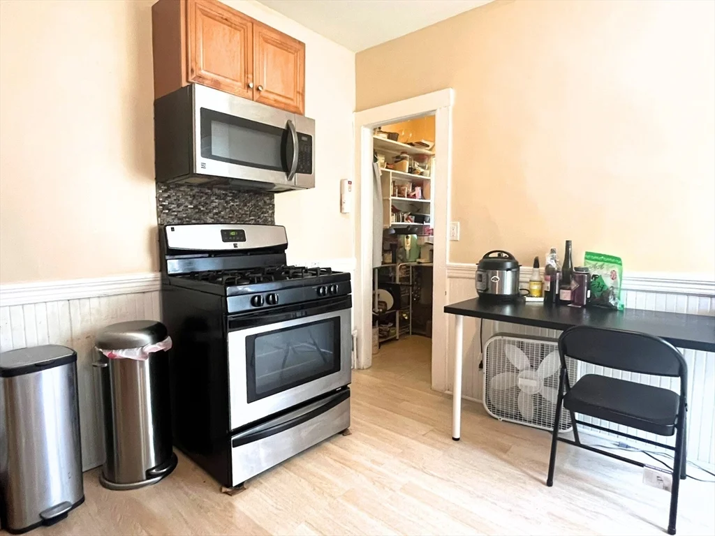 3 bed, 1 bath apartment for rent at 3907 Washington St Unit b, Jamaica Plain — photo 3 of 24