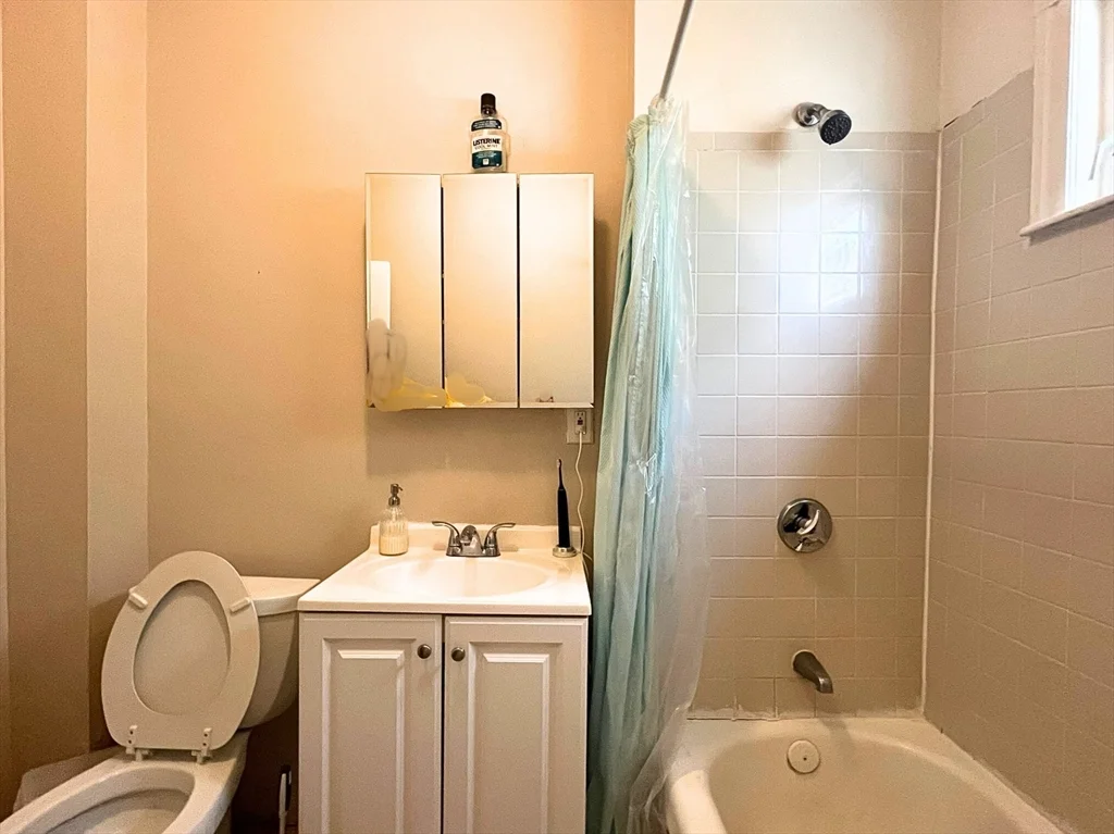 3 bed, 1 bath apartment for rent at 3907 Washington St Unit b, Jamaica Plain — photo 17 of 24