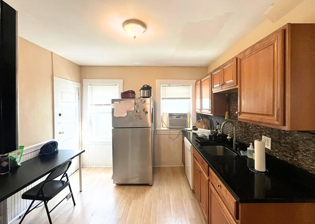 3 bed, 1 bath apartment for rent at 3907 Washington St Unit b, Jamaica Plain — photo 5 of 24