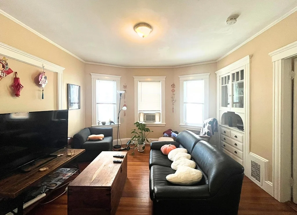 3 bed, 1 bath apartment for rent at 3907 Washington St Unit b, Jamaica Plain — photo 18 of 24