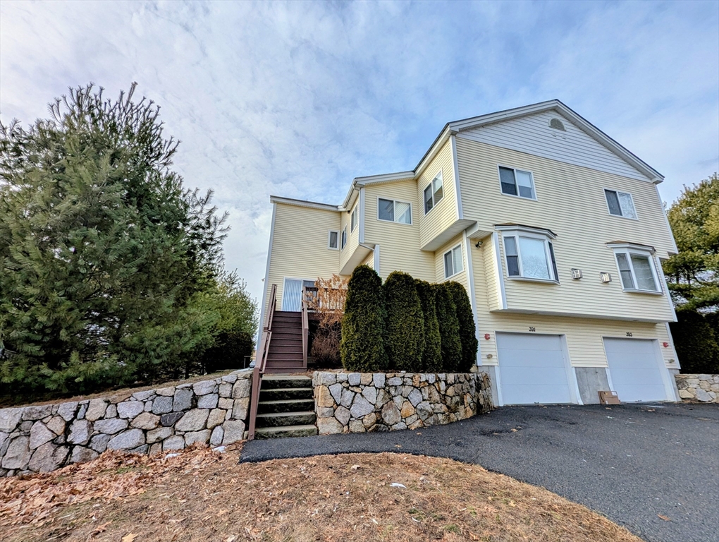 2 bed, 2 bath apartment for rent at 391 America Blvd Unit 391, Ashland — photo 1 of 22