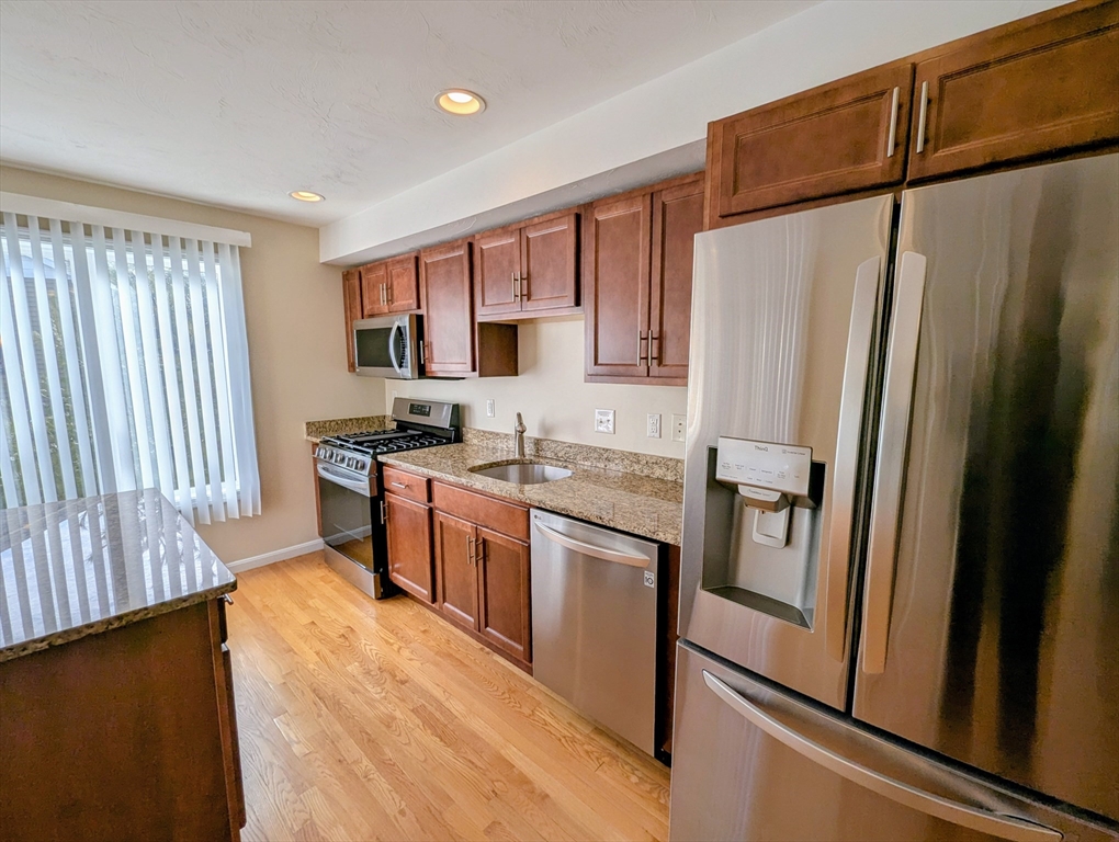 2 bed, 2 bath apartment for rent at 391 America Blvd Unit 391, Ashland — photo 2 of 22