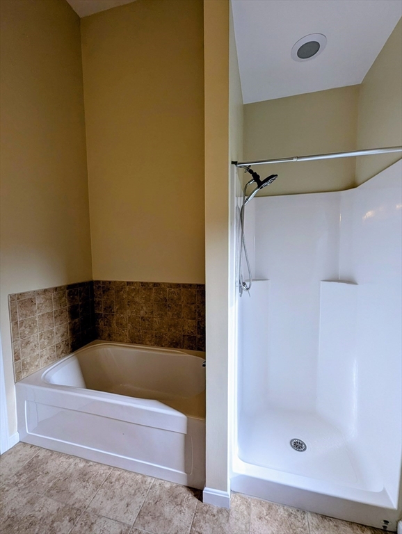 2 bed, 2 bath apartment for rent at 391 America Blvd Unit 391, Ashland — photo 12 of 22