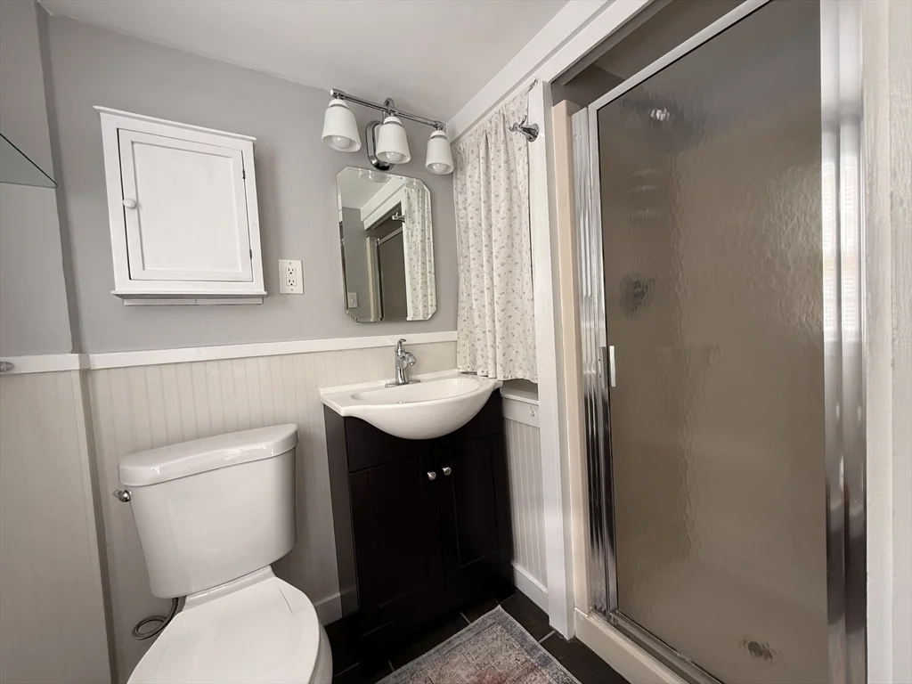 1 bed, 1 bath apartment for rent at 391 Bedford St Unit R, Concord — photo 6 of 9