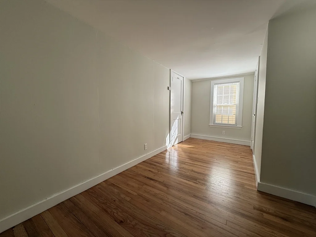 1 bed, 1 bath apartment for rent at 391 Bedford St Unit R, Concord — photo 5 of 9
