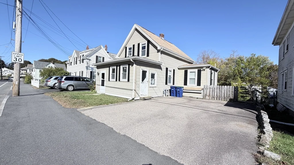 3 bed, 1 bath apartment for rent at 391 Commercial St, Braintree — photo 1 of 21