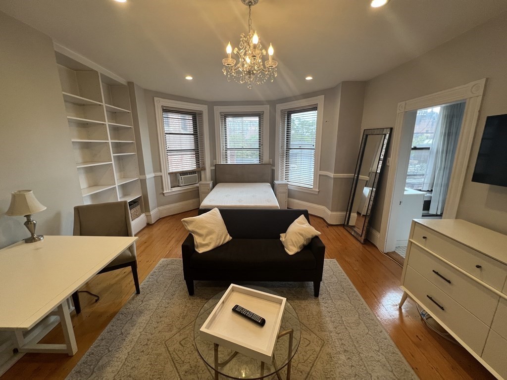 Studio bed, 1 bath apartment for rent at 391 Commonwealth Ave Unit 5, Back Bay — photo 2 of 7