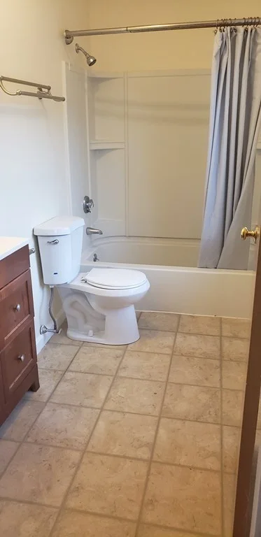 2 bed, 1.5 bath apartment for rent at 391 Hyde Park Ave Unit 204, Hyde Park — photo 9 of 19